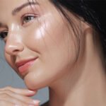 How To Get Glowing Skin: महंगे पार्लर को कहें बाय-बाय! घर पर बनाएं केला-मलाई फेस पैक, रूखी त्वचा से पाएं मिनटों में छुटकारा…NV News